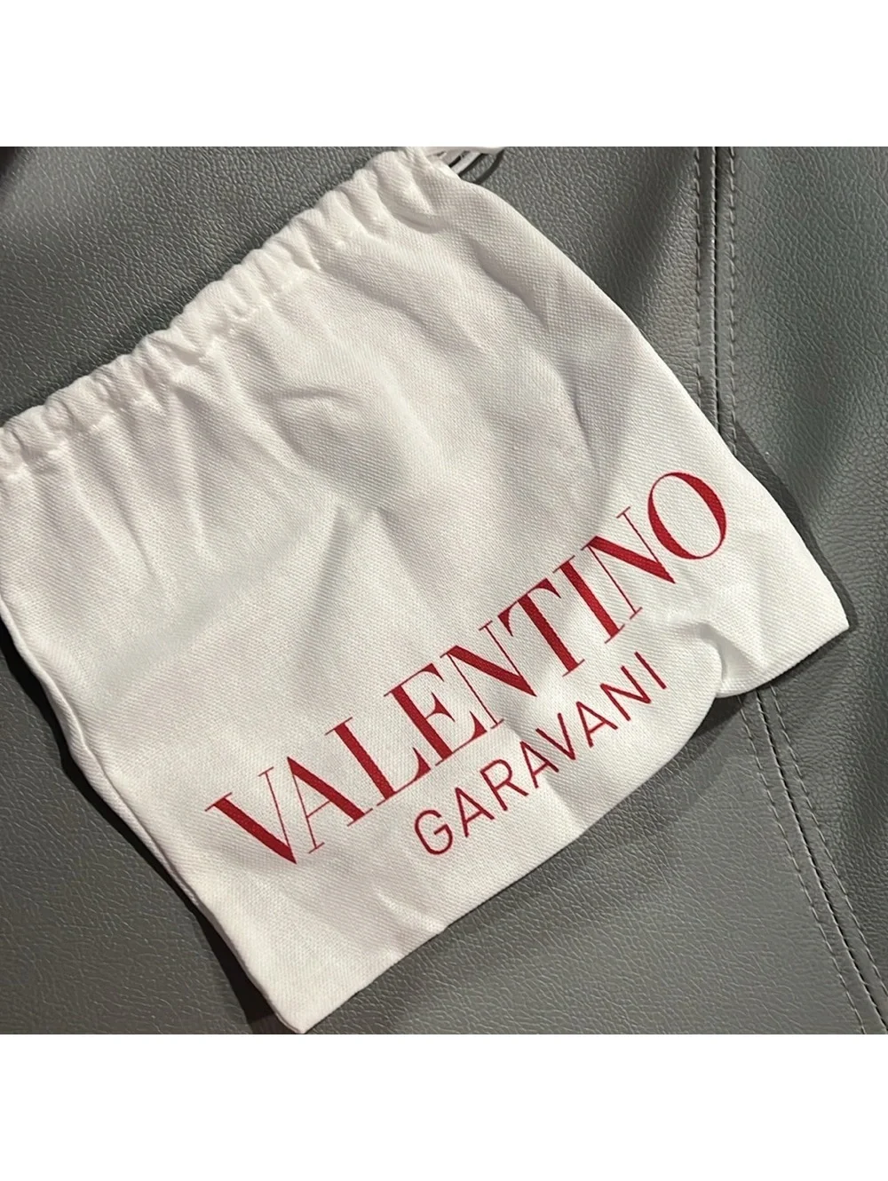 Valentino Garavani V-Logo Plaque Leather Belt in Olive Green, Size 90 New w/Tag